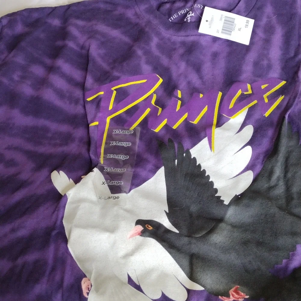 Shorts & shirt bundle - Picture 4 of 8